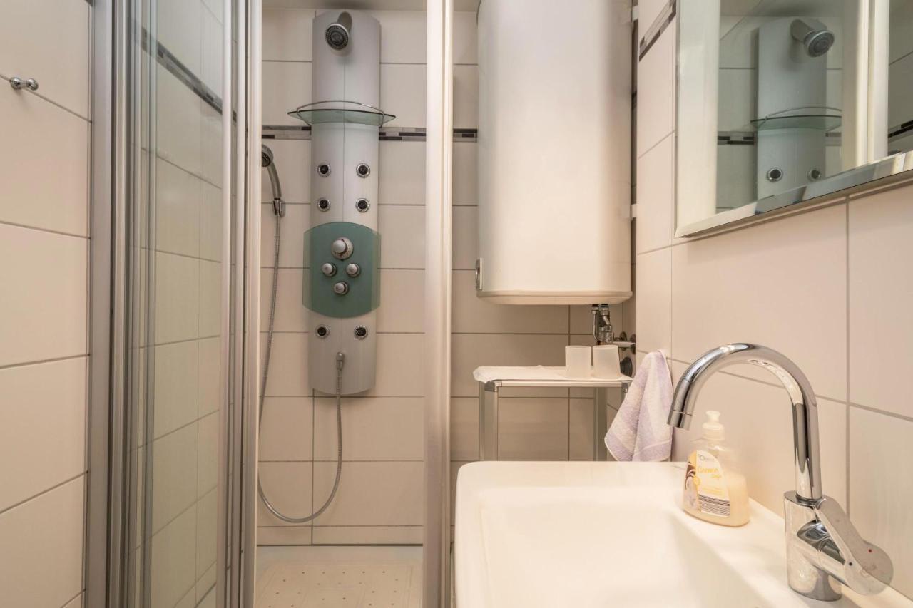 Ferienwohnung Am Schloss Heiligenborn Exteriér fotografie