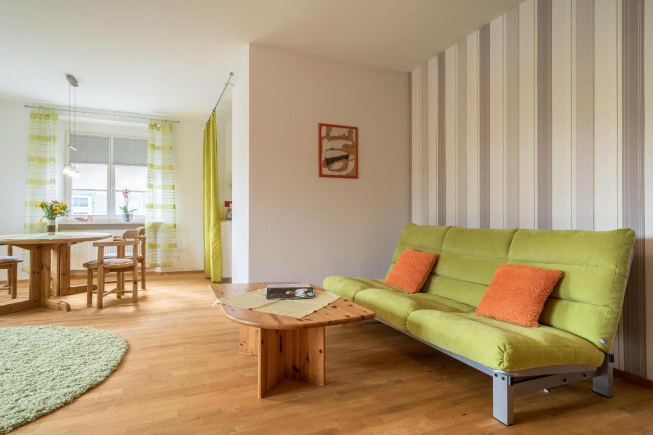Ferienwohnung Am Schloss Heiligenborn Exteriér fotografie