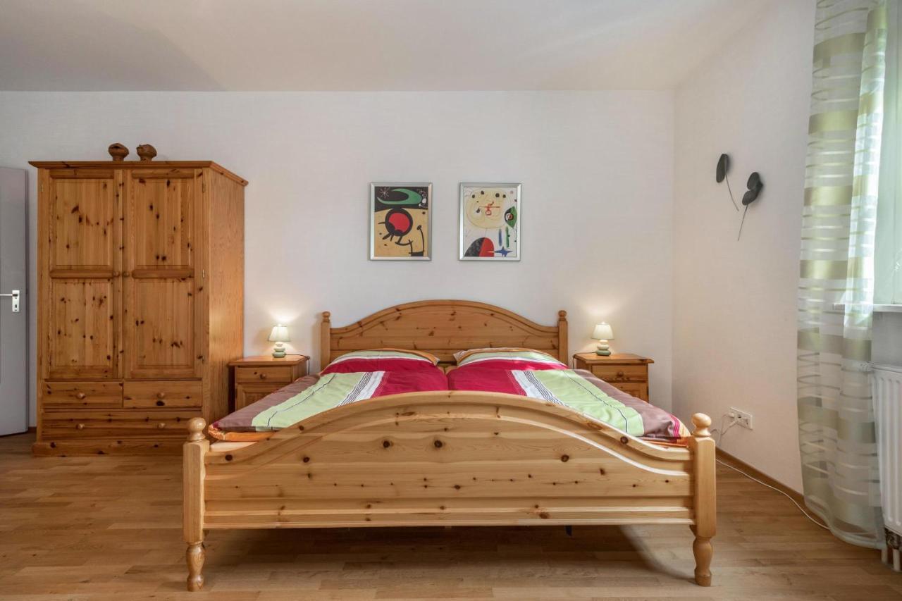 Ferienwohnung Am Schloss Heiligenborn Exteriér fotografie